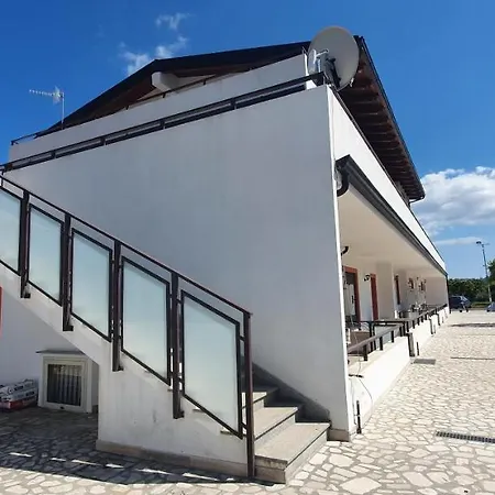 Alepou Frühstückspension 3*